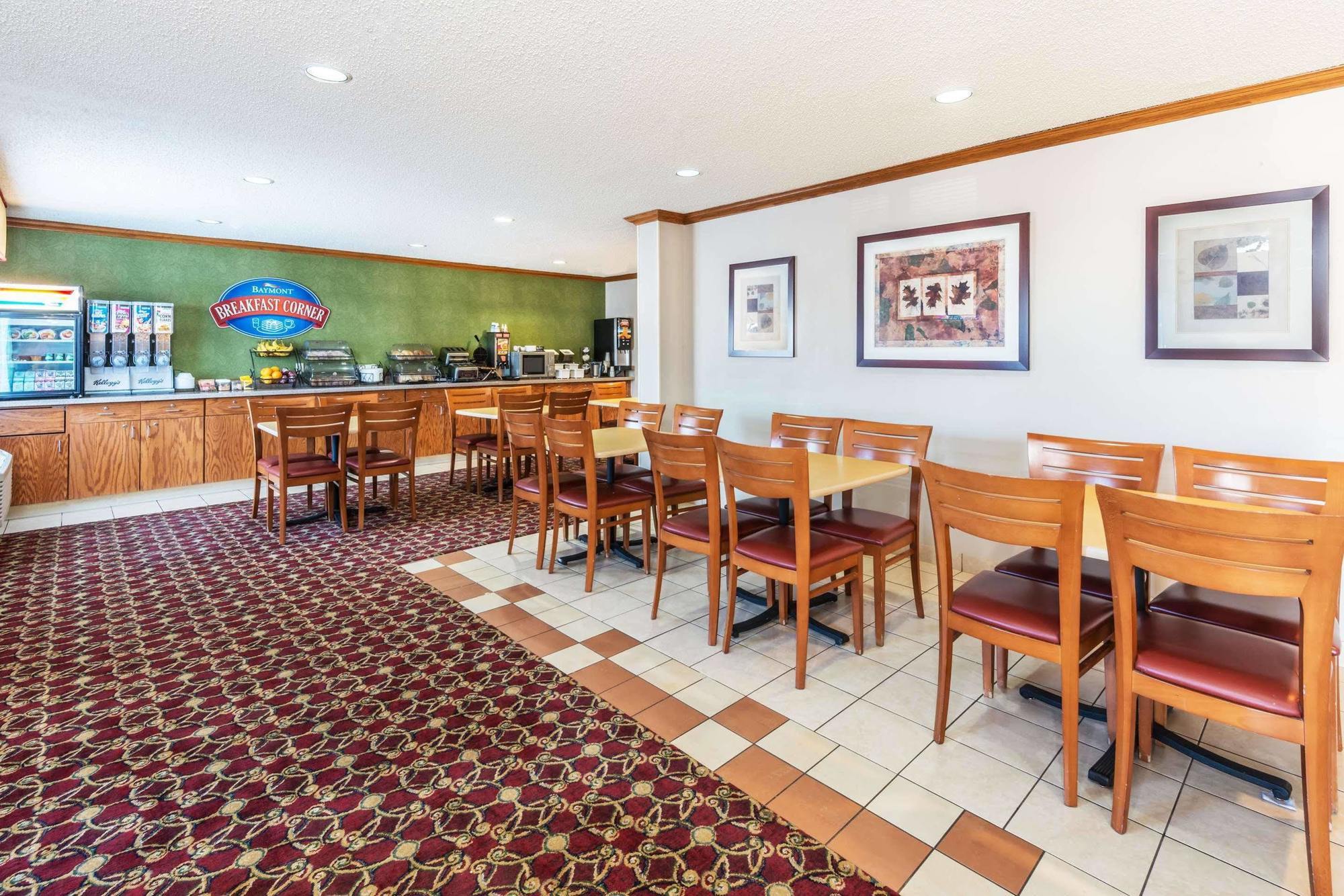 Baymont By Wyndham Salina Hotel Ngoại thất bức ảnh